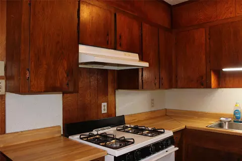 Kitchen - 511 Babb Cir, Minden, LA 71055 photo 4 of 6