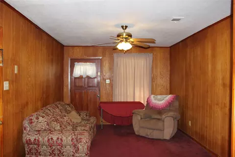 Living - 511 Babb Cir, Minden, LA 71055 photo 1 of 2
