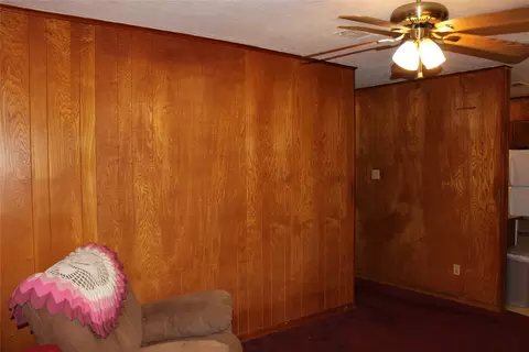 Living - 511 Babb Cir, Minden, LA 71055 photo 2 of 2