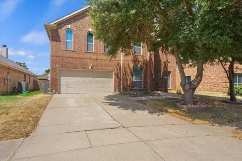 2236 Sparrow Hawk Ct, Grand Prairie, TX 75052