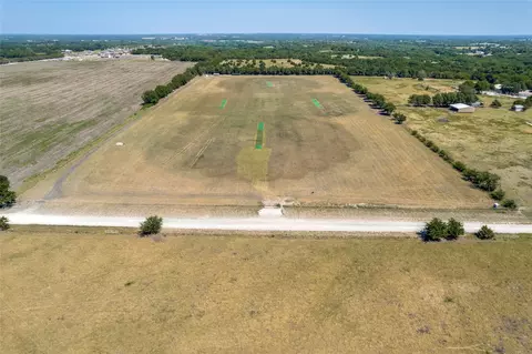 5788 Co Rd 4640, Trenton, TX 75490