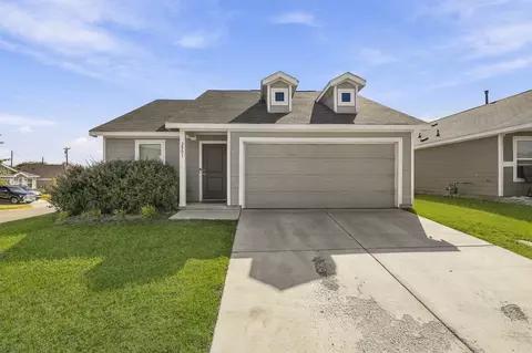 2901 Questa St, Fort Worth, TX 76119