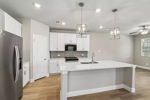 2717 Kobuk Dr, Corinth, TX 76210