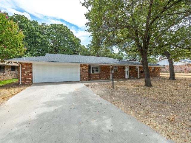 3107 S Lipsey St, Decatur, TX 76234