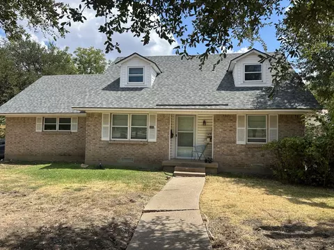 2202 Candleberry Dr, Mesquite, TX 75149