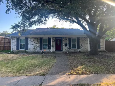 4129 Mayflower Dr, Garland, TX 75043
