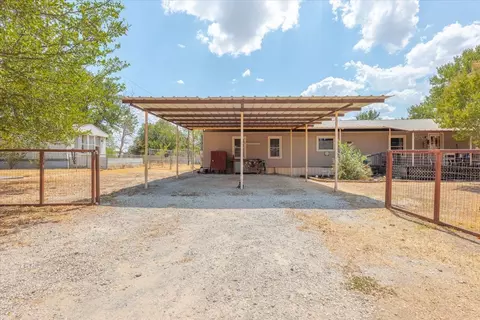615 SW 20th St, Mineral Wells, TX 76067