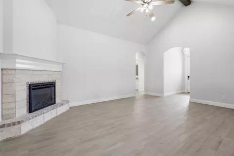 Living - 816 Haley St, Springtown, TX 76082 photo 4 of 5