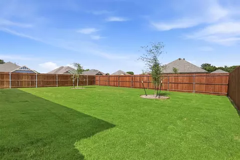 Exterior - 816 Haley St, Springtown, TX 76082 photo 6 of 7