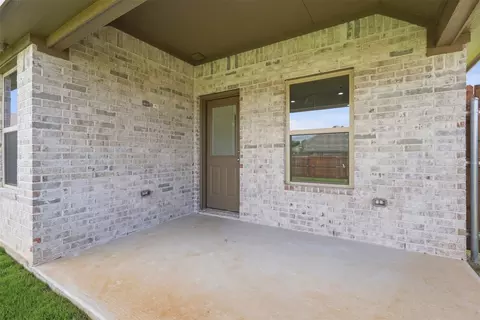 Exterior - 816 Haley St, Springtown, TX 76082 photo 4 of 7