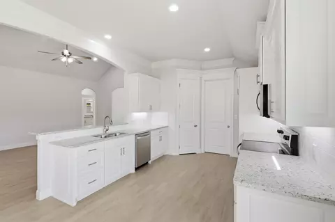 Kitchen - 816 Haley St, Springtown, TX 76082 photo 1 of 6