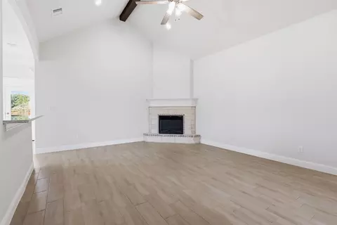 Living - 816 Haley St, Springtown, TX 76082 photo 3 of 5