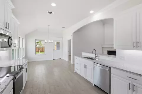 Kitchen - 816 Haley St, Springtown, TX 76082 photo 5 of 6