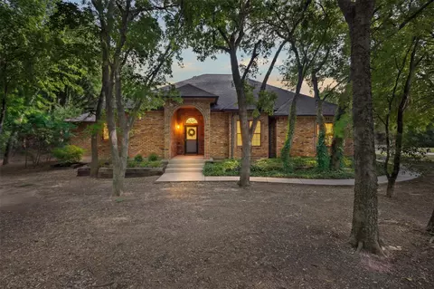 290 Ashford Ln, Midlothian, TX 76065