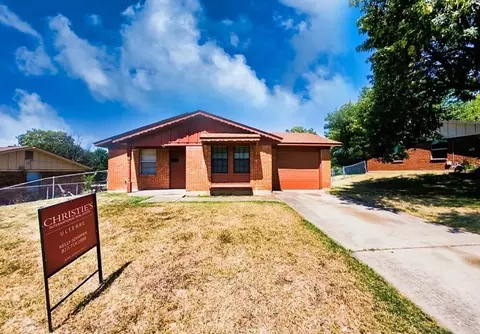 6303 Basswood Dr, Fort Worth, TX 76135