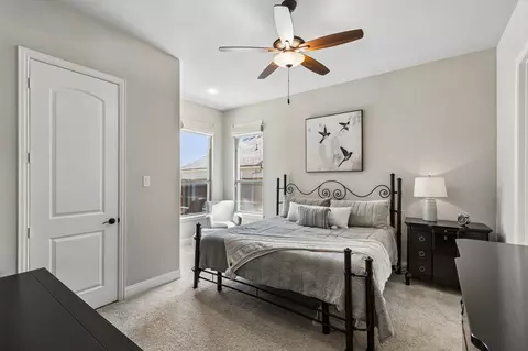 Bedroom - 1828 Quiet Oak Pl, Aledo, TX 76008 photo 5 of 6