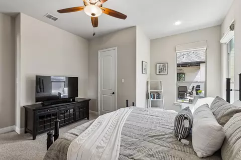 Bedroom - 1828 Quiet Oak Pl, Aledo, TX 76008 photo 6 of 6