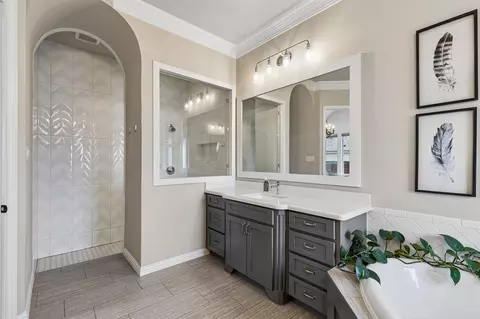 Bath - 1828 Quiet Oak Pl, Aledo, TX 76008 photo 2 of 5