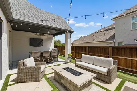 Exterior - 1828 Quiet Oak Pl, Aledo, TX 76008 photo 4 of 6