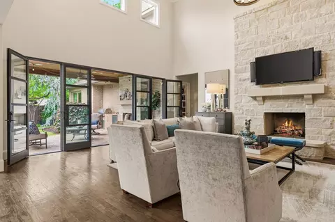6635 Park Ln, Dallas, TX 75225