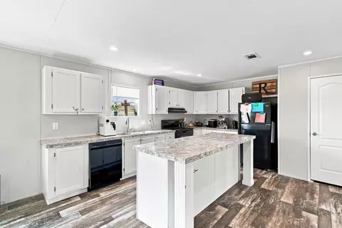 Kitchen - 126 Common Way, Boyd, TX 76023 photo 1 of 3