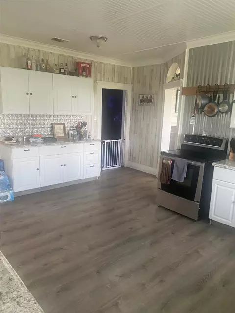 Kitchen - 1717 Cr 178 Rd, Bangs, TX 76823 photo 3 of 3