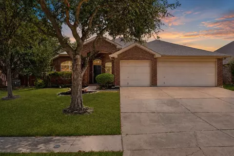 655 Campolina Dr, Grand Prairie, TX 75052
