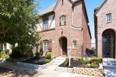 720 Northwood Dr, Flower Mound, TX 75022