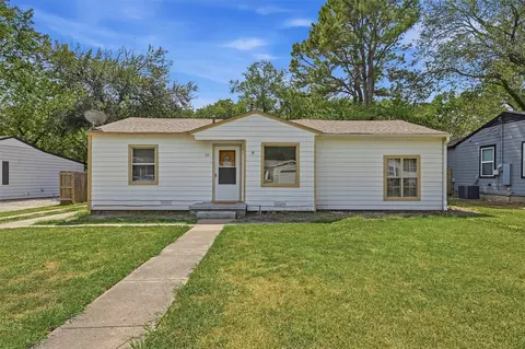 111 Atkinson Dr, Sherman, TX 75092