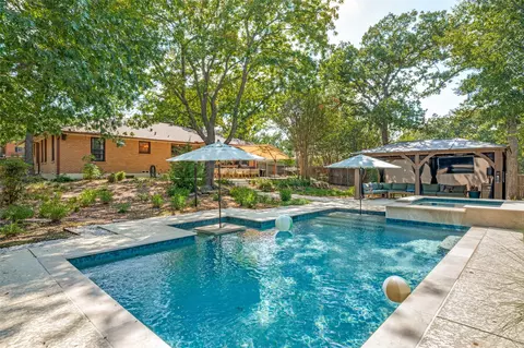 1403 Greenwood Dr, Denton, TX 76209