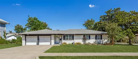 504 Heard St, Mckinney, TX 75069