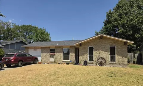 709 Shorecrest Dr, Garland, TX 75040