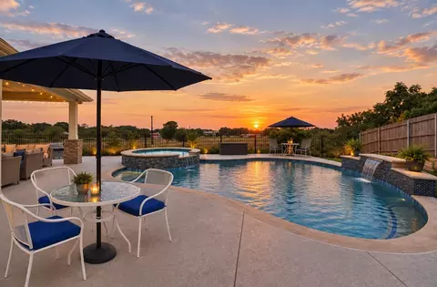 7924 Wilson Cliff Ct, White Settlement, TX 76108