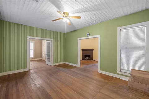 Living - 2623 N 15th A St, Waco, TX 76708 photo 3 of 3