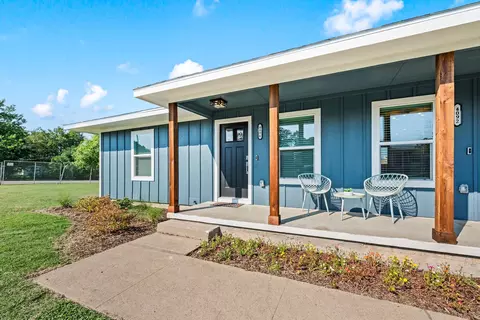 4096 Merida Ave, Fort Worth, TX 76110