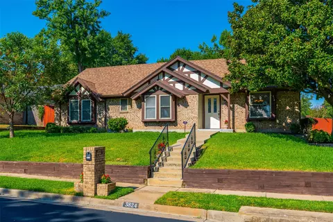 3824 Fox Hollow Dr, Bedford, TX 76021