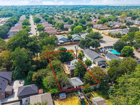 1812 S Cockrell Hill Rd, Dallas, TX 75211