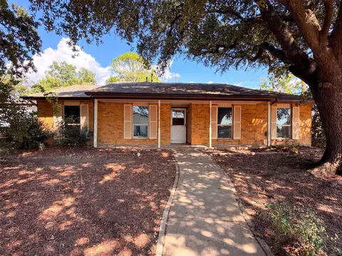 2602 Emberwood Dr, Garland, TX 75043