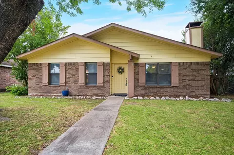 1213 Frio Ln, Garland, TX 75040