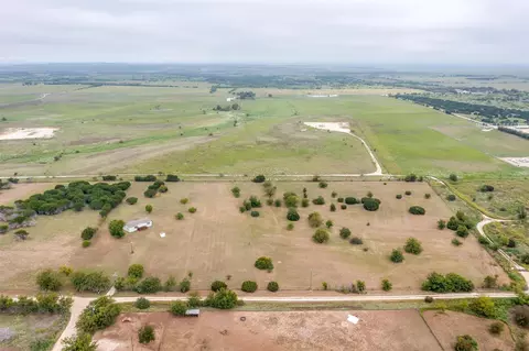9064 Summit Ct E, Cleburne, TX 76033 photo 5