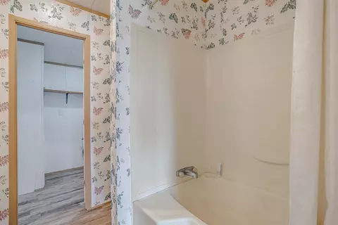 9064 Summit Ct E, Cleburne, TX 76033 photo 37