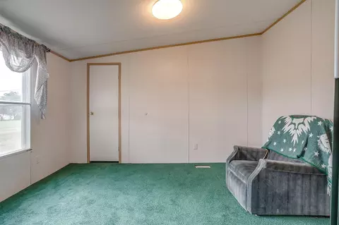 9064 Summit Ct E, Cleburne, TX 76033 photo 12