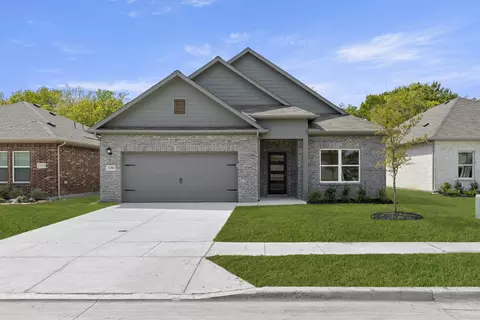 1308 Cole Dr, Trenton, TX 75490