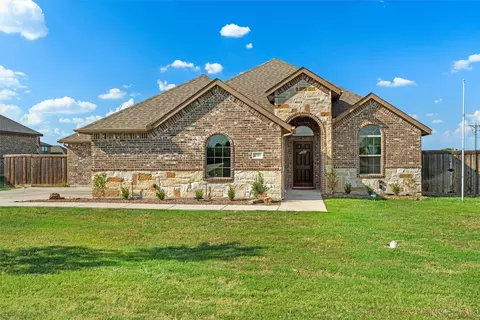 1310 High Meadow Ln, Nevada, TX 75173