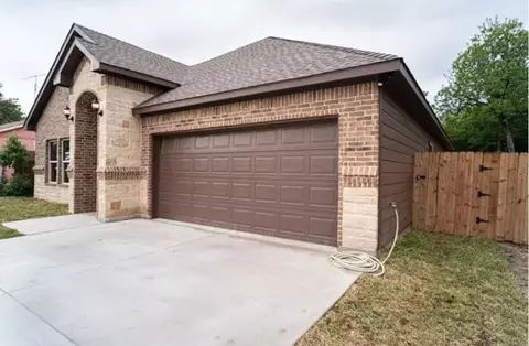 3229 Thannisch Ave, Fort Worth, TX 76105