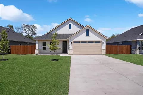 5625 Oak Grove Rd N, Fort Worth, TX 76134