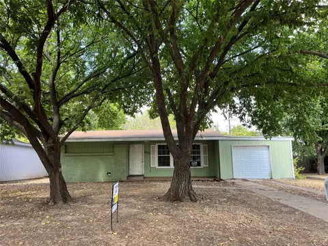 4306 Barnett Dr, Wichita Falls, TX 76308