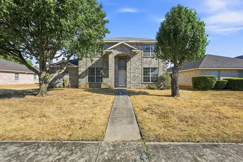 467 Orchard Hill Dr, Cedar Hill, TX 75104