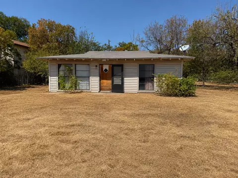 2217 Nina Marie St, Sansom Park, TX 76114