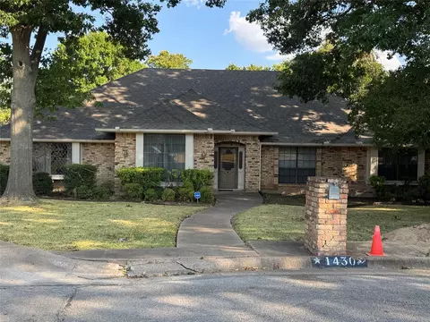 1430 Marlene Pl, Desoto, TX 75115